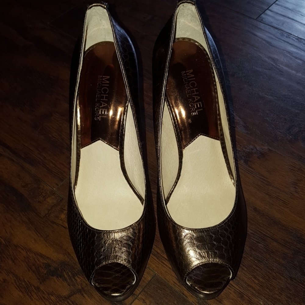 Michael Kors heels size 8